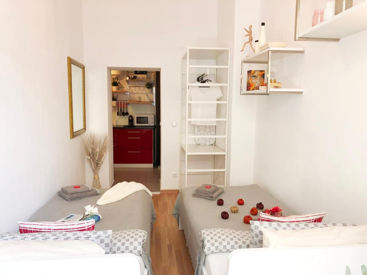 Apartament "Be My Guest" Near Metro Station! Wiedeń Zewnętrze zdjęcie